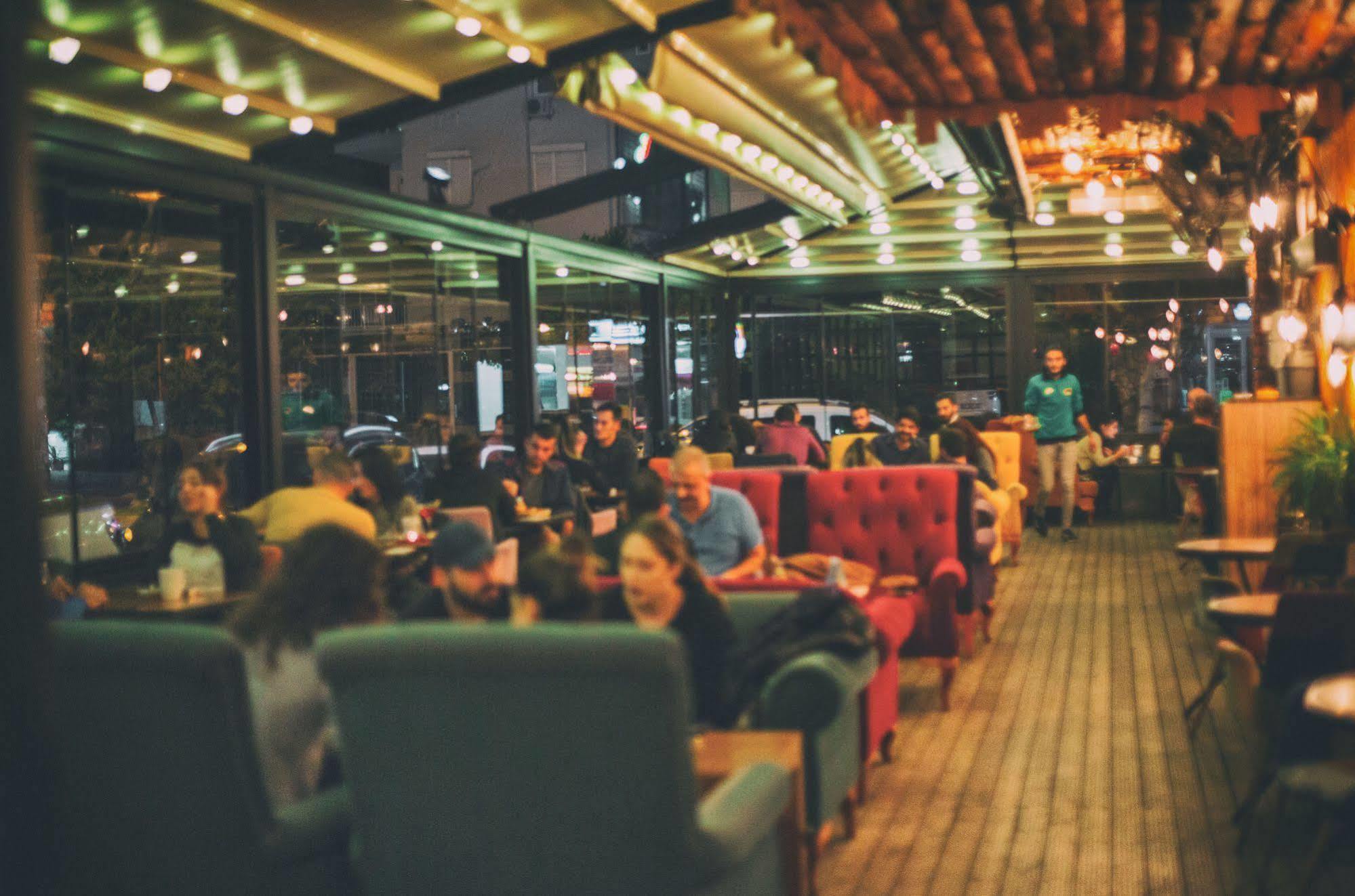 Voswos Garage Coffee Hotel Antalya Exteriör bild