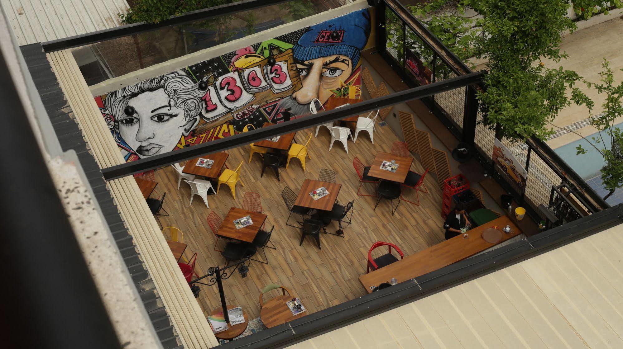 Voswos Garage Coffee Hotel Antalya Exteriör bild